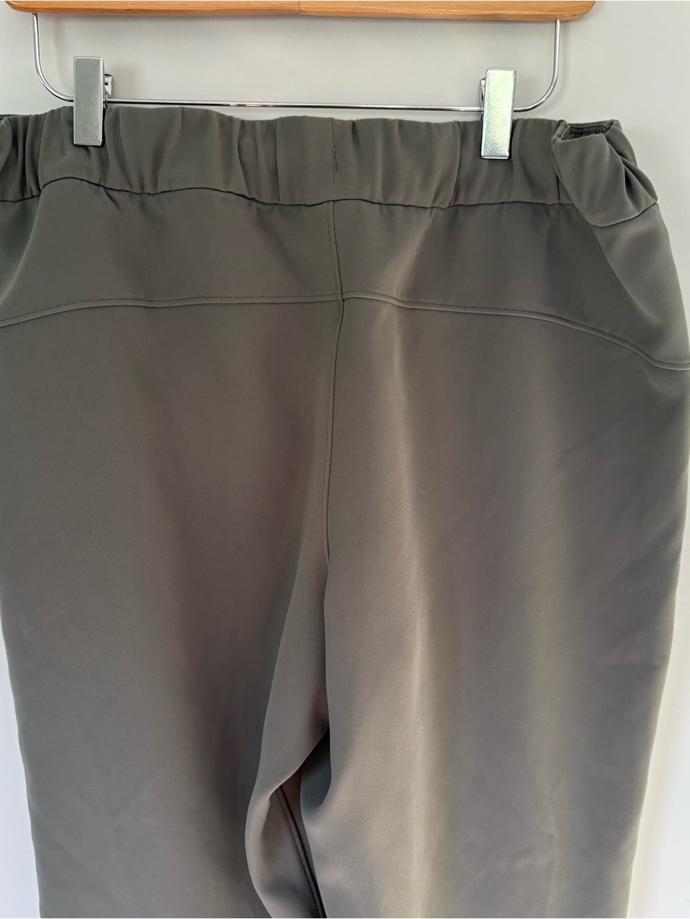 Lululemon On the Fly 7/8 Pant *Woven Size 12 - Picture 7 of 10